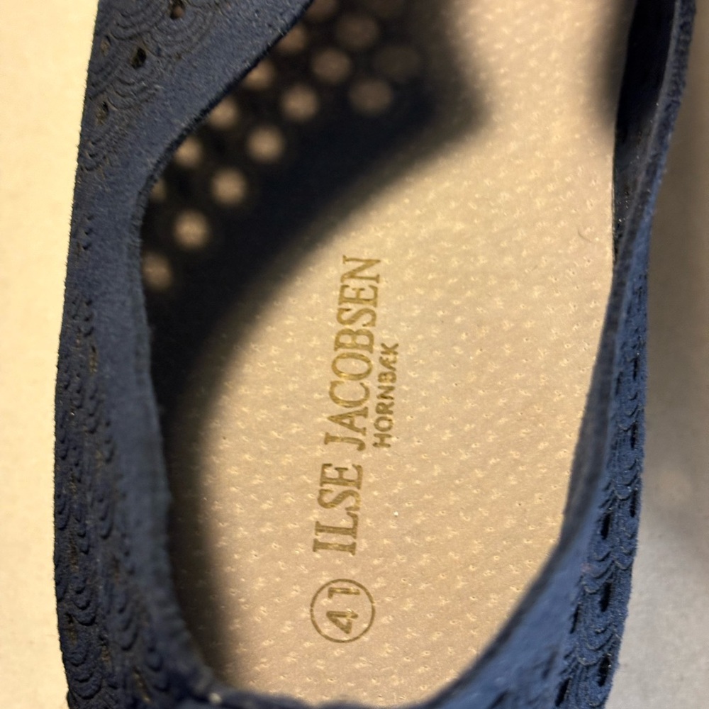 WRAPPED IN GRACE
Ilse Jacobsen Dark Indigo Platform Sneaker Sz(41)(10.5-11) - Picture 7 of 10